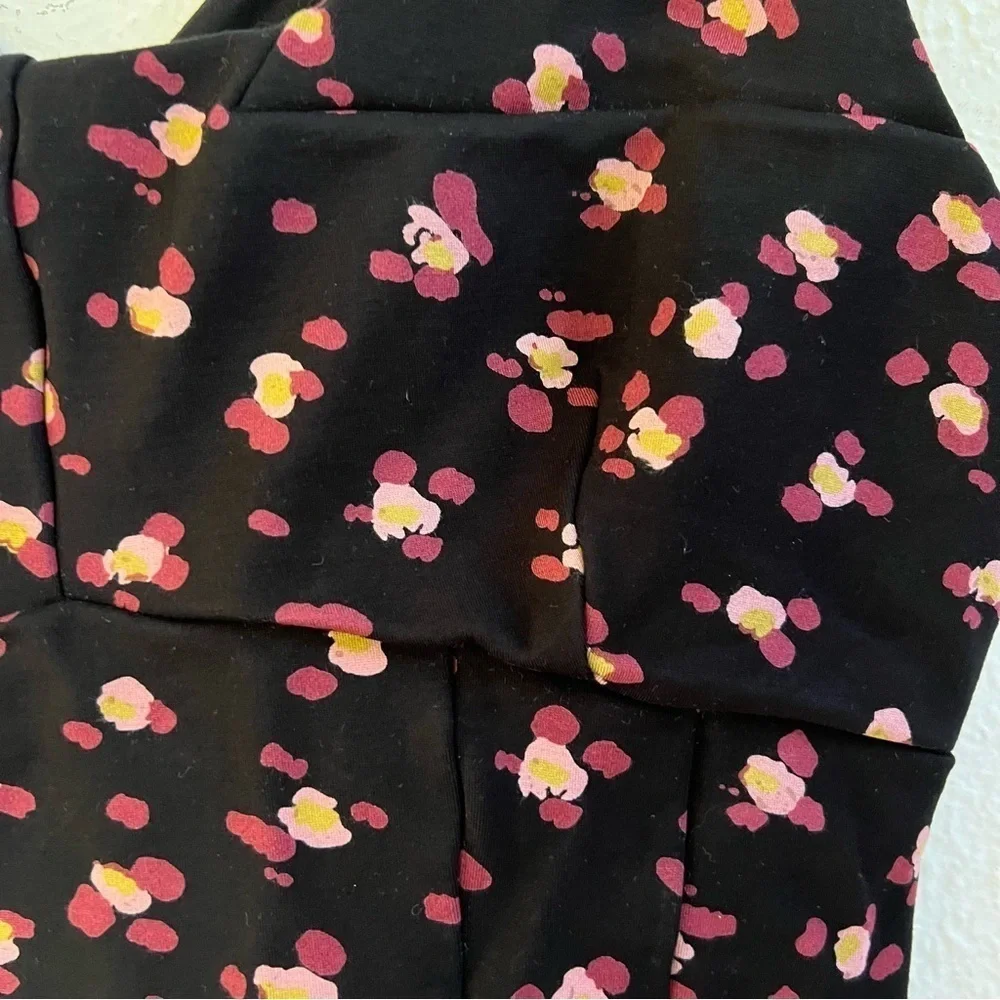 Cabi black flower tank top - Picture 4 of 6